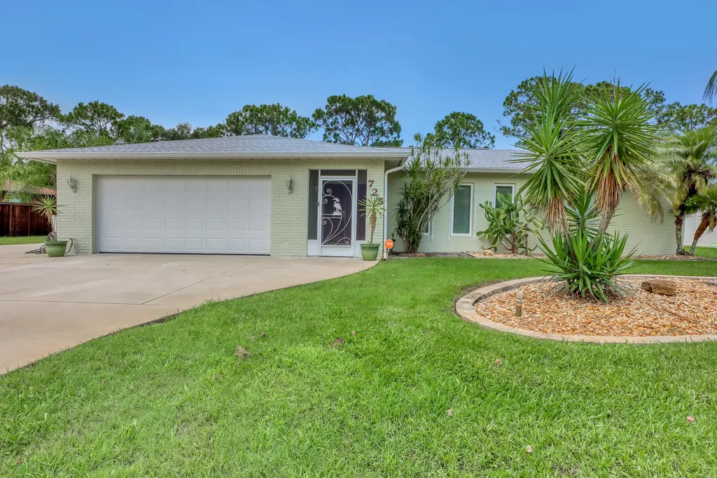 725 Haftez Street NE Palm Bay FL 32907