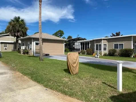 1952 Enterprise Lane NE Titusville FL 32796