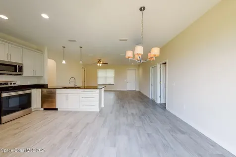 1071 Grapefruit Road SE Palm Bay FL 32909