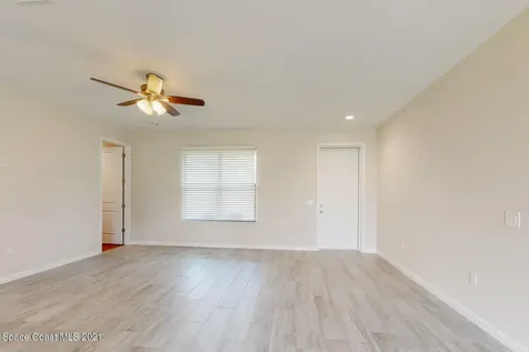 1071 Grapefruit Road SE Palm Bay FL 32909