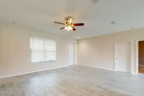 1071 Grapefruit Road SE Palm Bay FL 32909