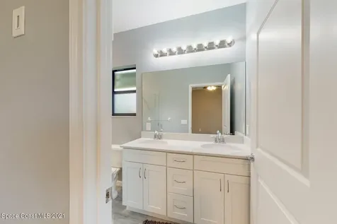 1071 Grapefruit Road SE Palm Bay FL 32909