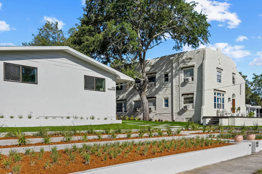 1832-1838 Pineapple Avenue Melbourne FL 32935