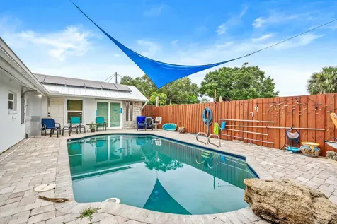 1557 Hillcrest Drive Melbourne FL 32935