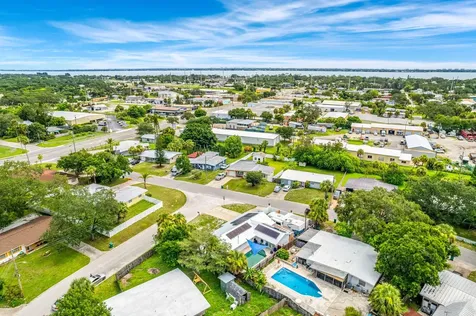 1557 Hillcrest Drive Melbourne FL 32935