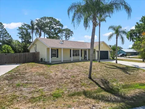 741 Globe Avenue NW Palm Bay FL 32907