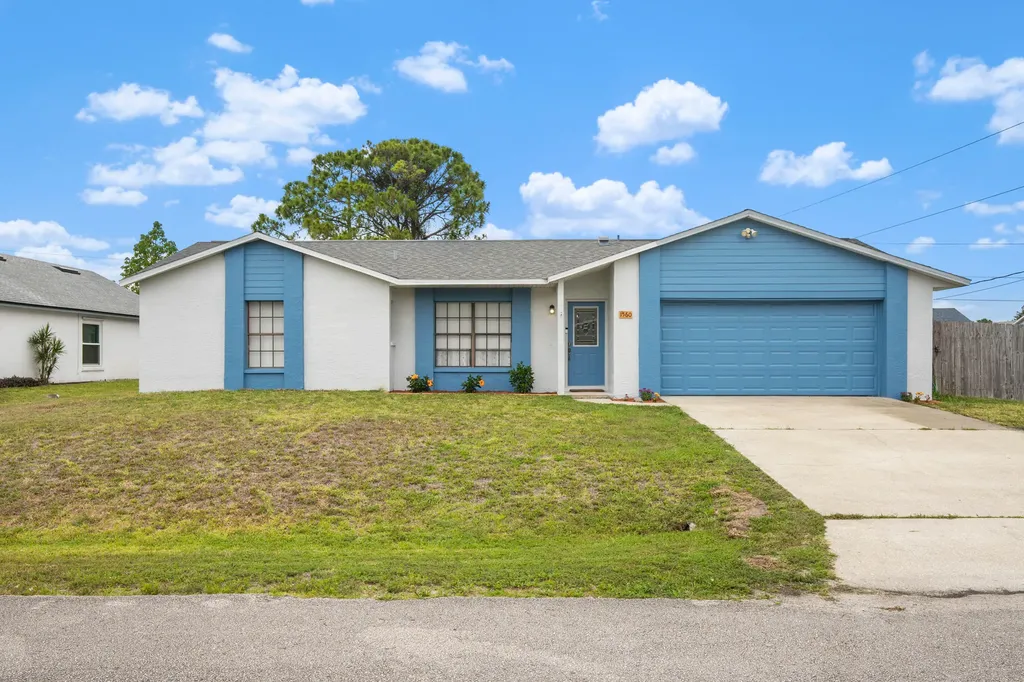 1560 Fairlee Avenue NW Palm Bay FL 32907