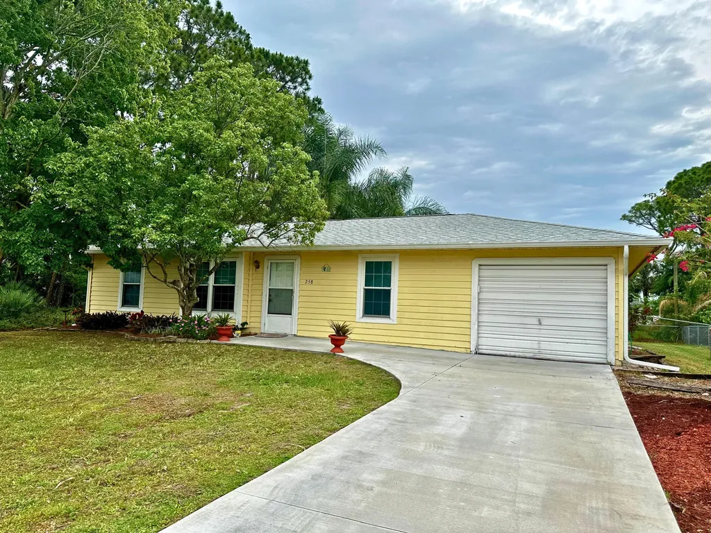 258 Umber Street NW Palm Bay FL 32907