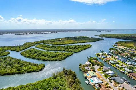 275 Beverly Court Melbourne Beach FL 32951