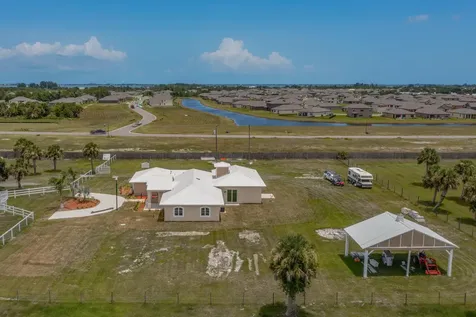 4715 Blossom Ridge Place Grant FL 32949
