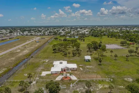 4715 Blossom Ridge Place Grant FL 32949