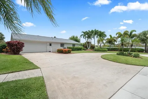 1902 Cedar Lane Melbourne Beach FL 32951