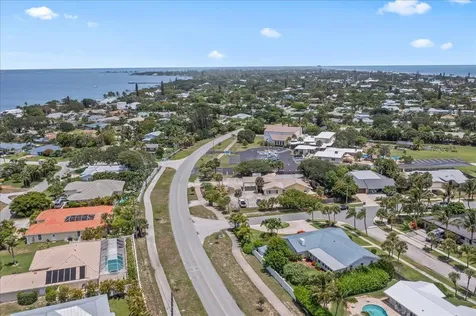 1902 Cedar Lane Melbourne Beach FL 32951