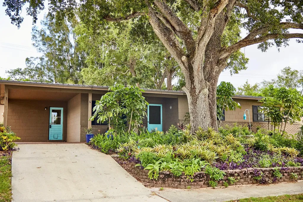 527 Clarewood Boulevard Titusville FL 32796