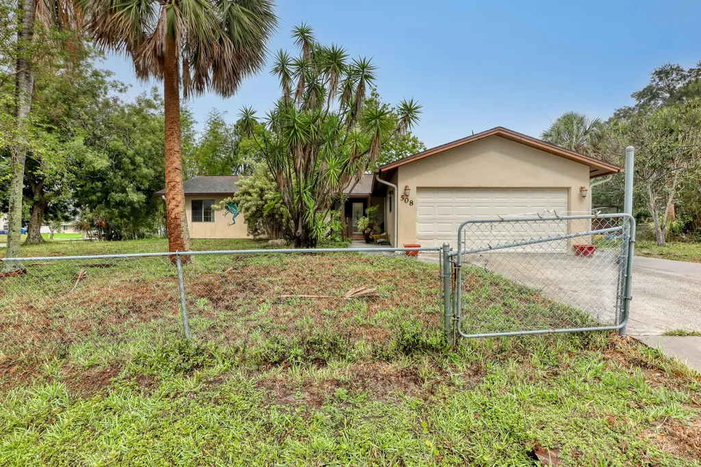508 Almond Avenue NW Palm Bay FL 32907