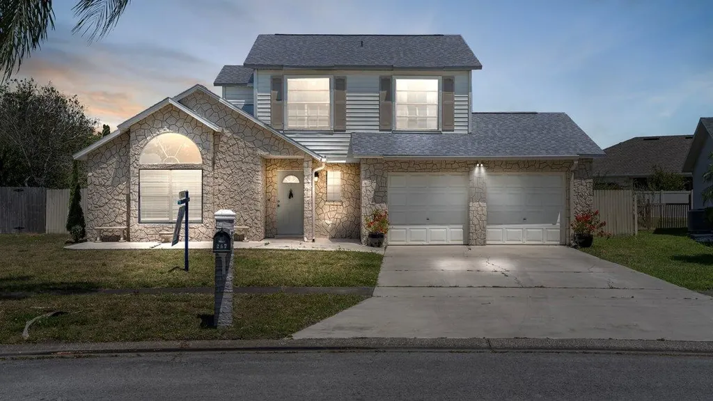 257 Cinnamon Lake Circle Melbourne FL 32901