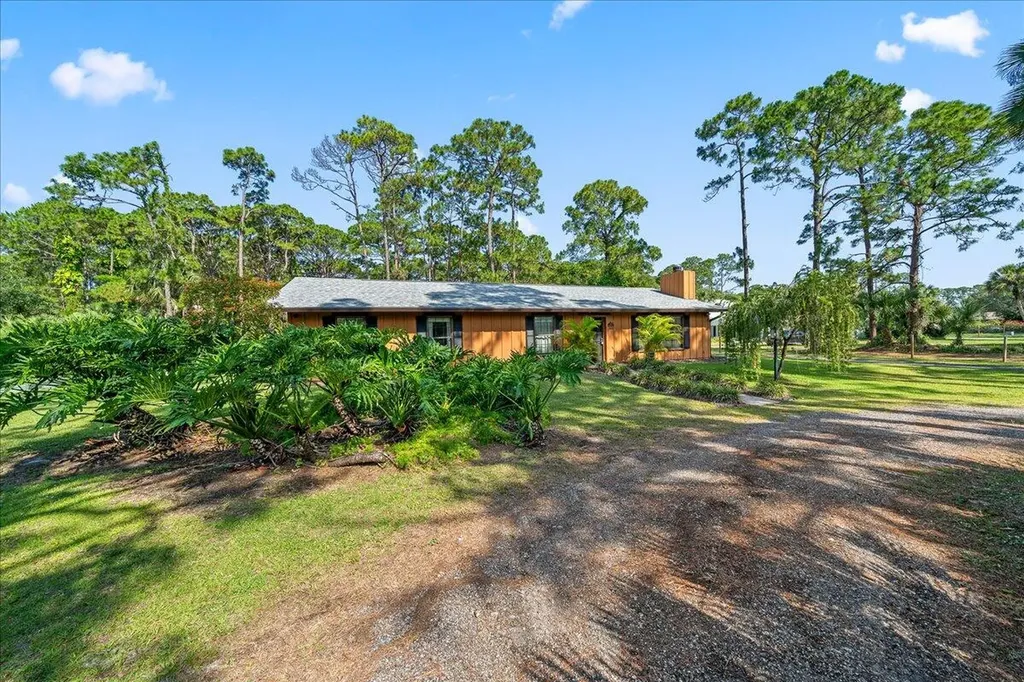 1618 Emmaus Road NW Palm Bay FL 32907