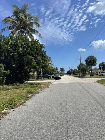 201 NE 3rd Street Satellite Beach FL 32937