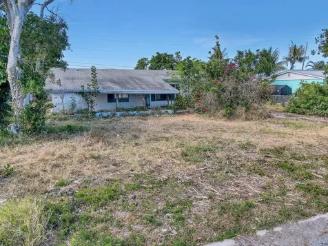 201 NE 3rd Street Satellite Beach FL 32937