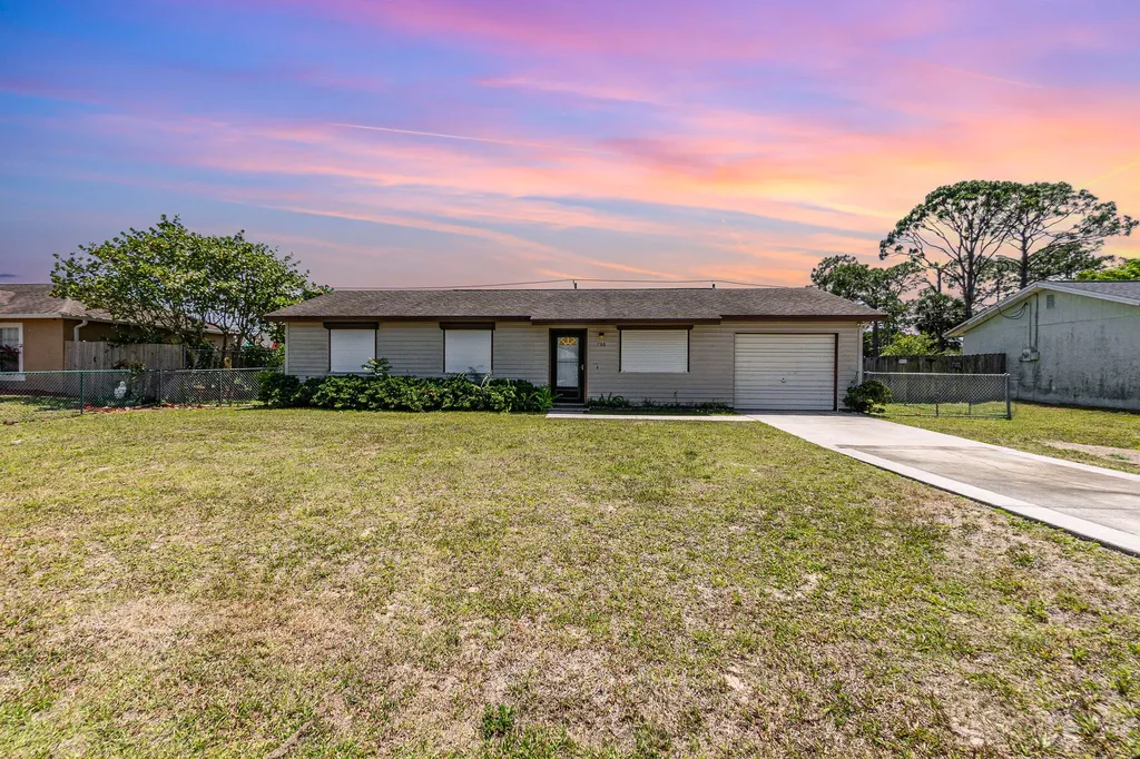 700 Fernandina Street NW Palm Bay FL 32907