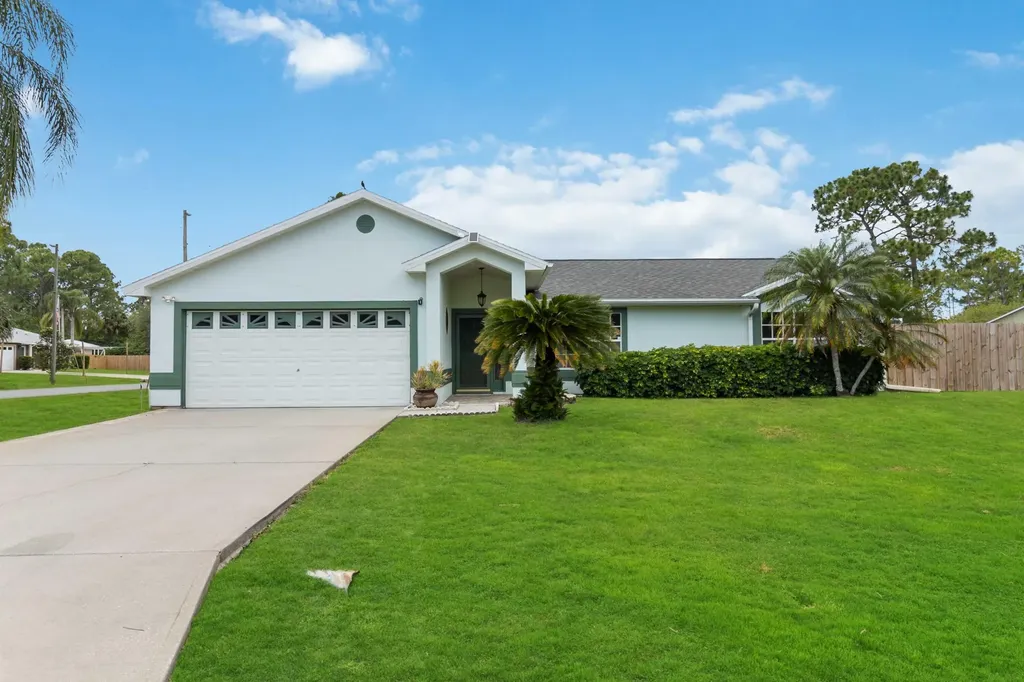 538 Boxthorn Avenue NW Palm Bay FL 32907