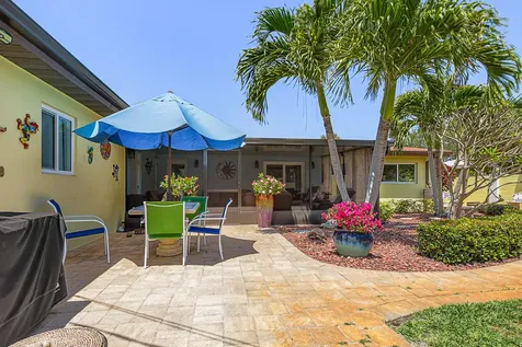 499 Glenwood Avenue Satellite Beach FL 32937