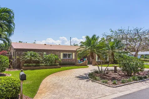 499 Glenwood Avenue Satellite Beach FL 32937