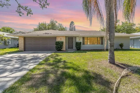 1004 Briarwood Boulevard NE Palm Bay FL 32905