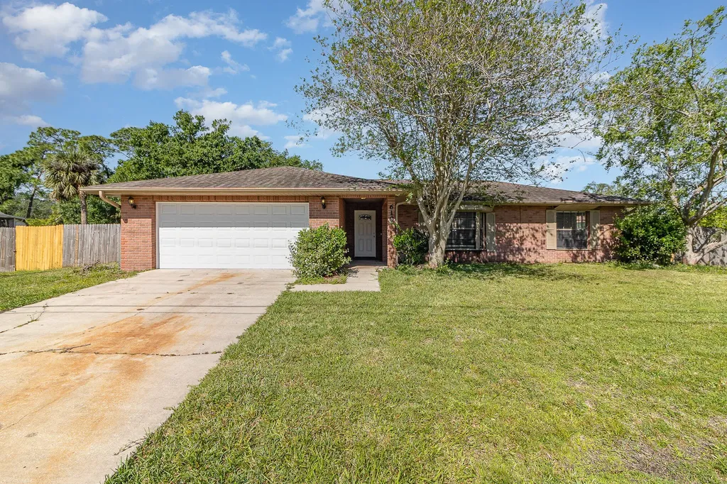 610 Emerson Drive NE Palm Bay FL 32907