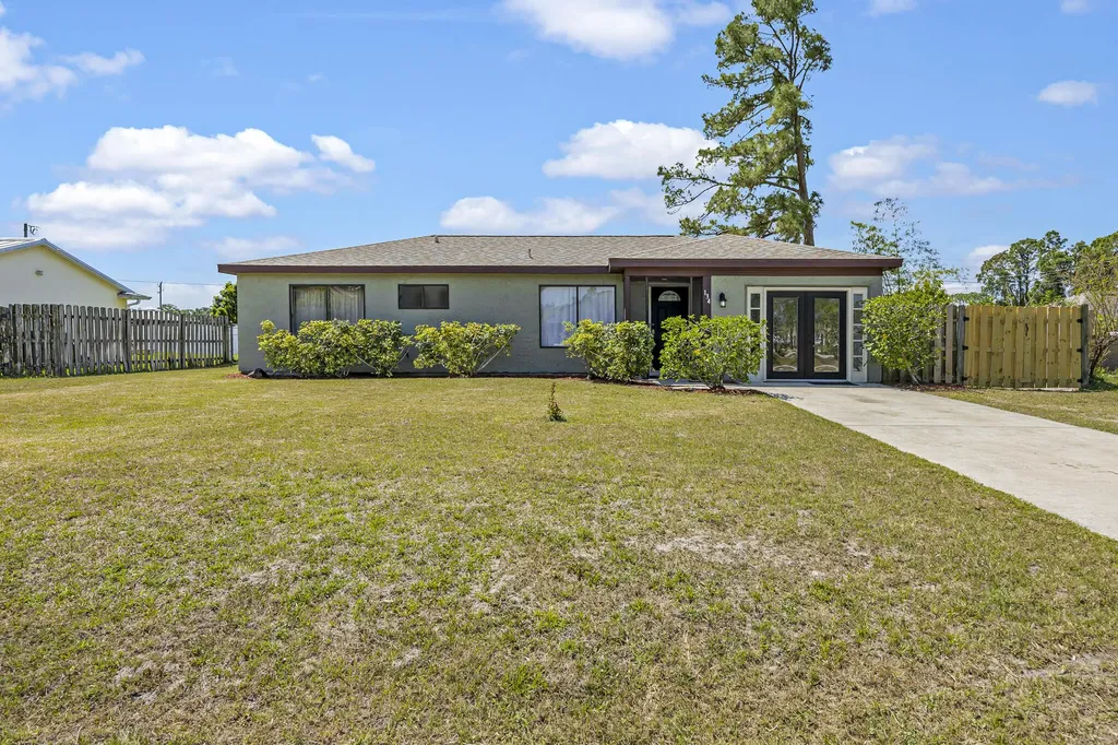 134 Amanda Street NE Palm Bay FL 32907