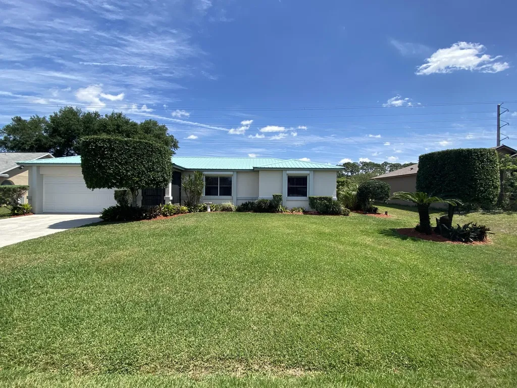 1545 Glencove Avenue NW Palm Bay FL 32907