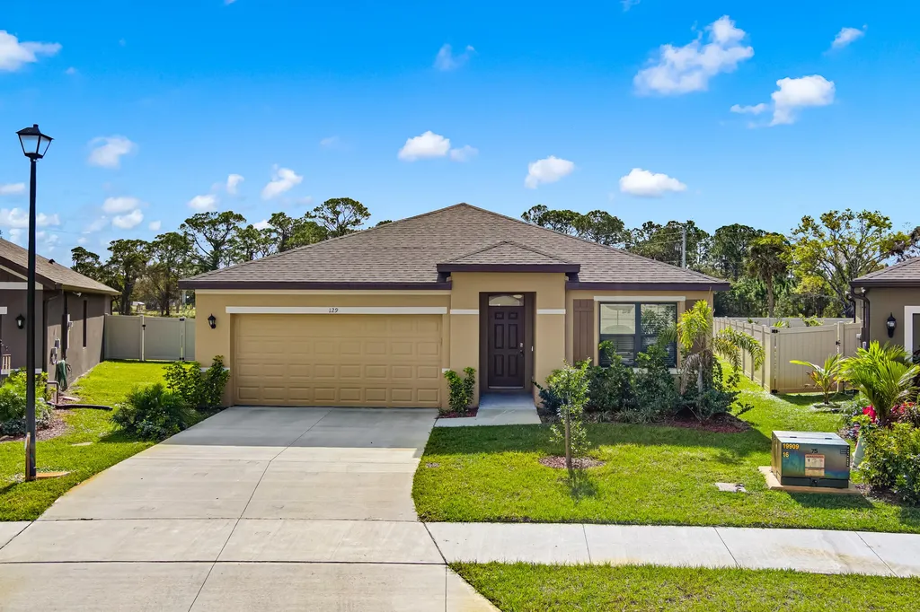 129 Bubbling Lane NW Palm Bay FL 32907