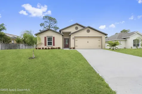 318 Hammonton Street SW Palm Bay FL 32908