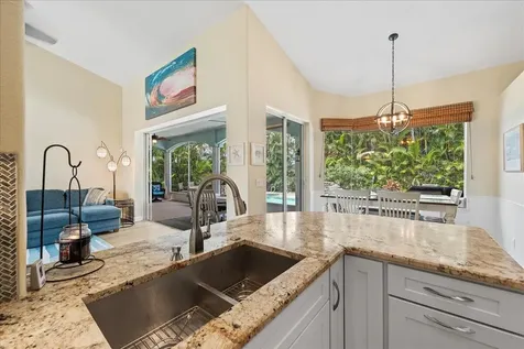 142 Cambridge Court Indialantic FL 32903