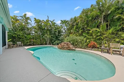 142 Cambridge Court Indialantic FL 32903