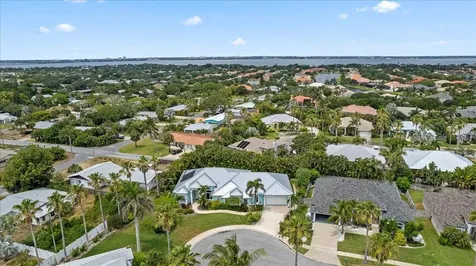 142 Cambridge Court Indialantic FL 32903
