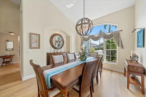 142 Cambridge Court Indialantic FL 32903