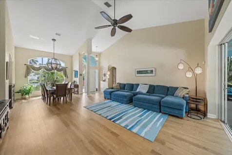 142 Cambridge Court Indialantic FL 32903