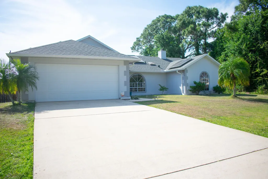 1510 Ashboro Circle SE Palm Bay FL 32909