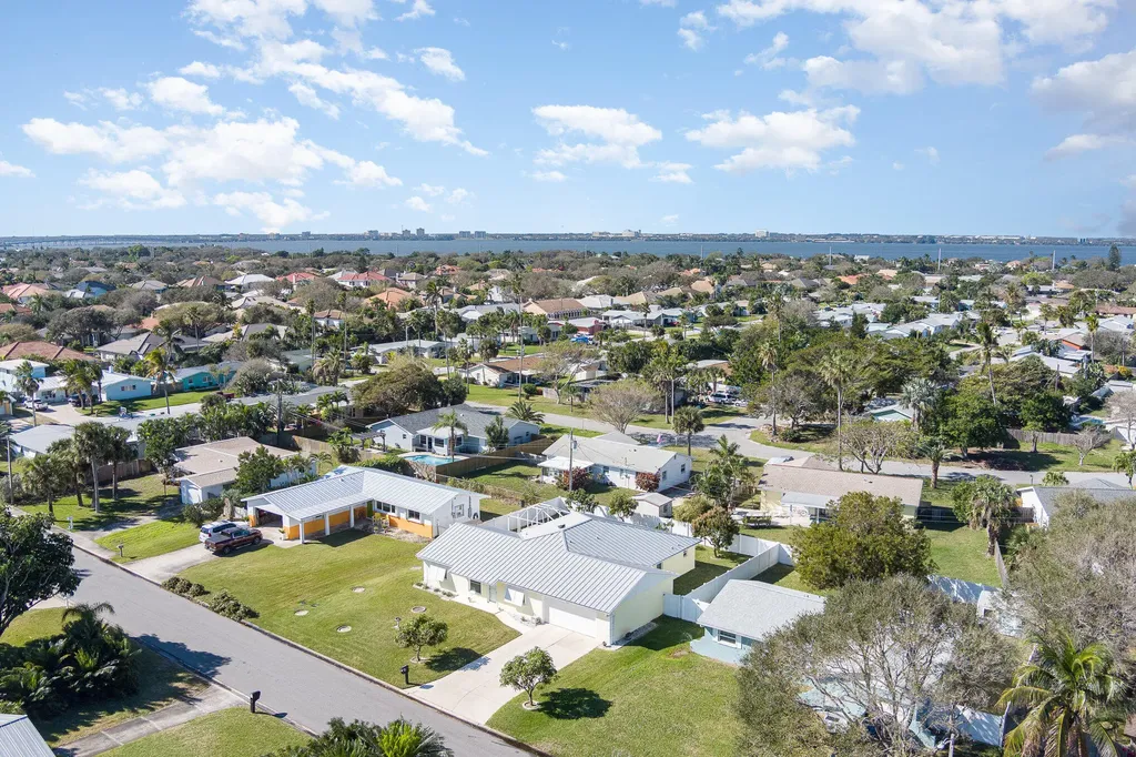 2035 Sea Avenue Indialantic FL 32903