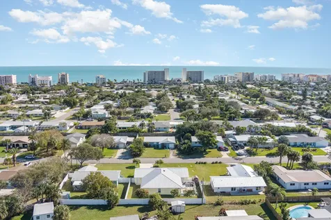 2035 Sea Avenue Indialantic FL 32903