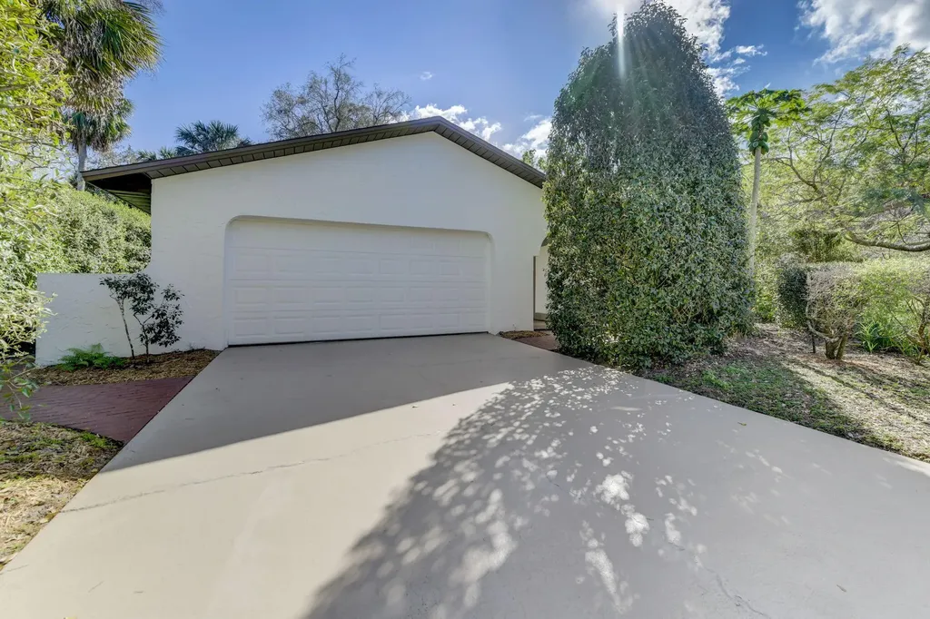 882 Brisbane Street NE Palm Bay FL 32907