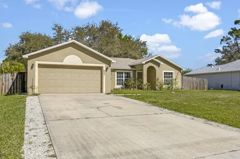 933 Banks Street NW Palm Bay FL 32907