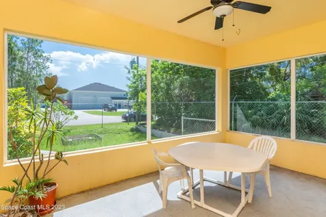 422 Martin Road SE Palm Bay FL 32909