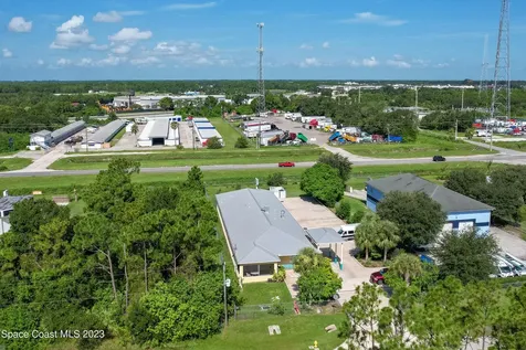 422 Martin Road SE Palm Bay FL 32909