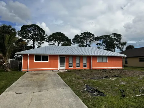 521 Dinner Street NE Palm Bay FL 32907