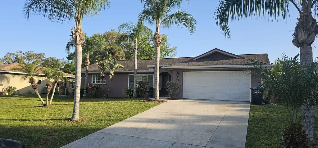 962 Dupont Street NE Palm Bay FL 32907