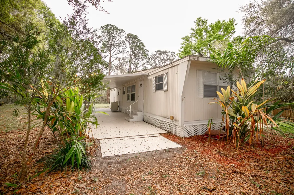 1150 Roberta Lane New Smyrna Beach FL 32168
