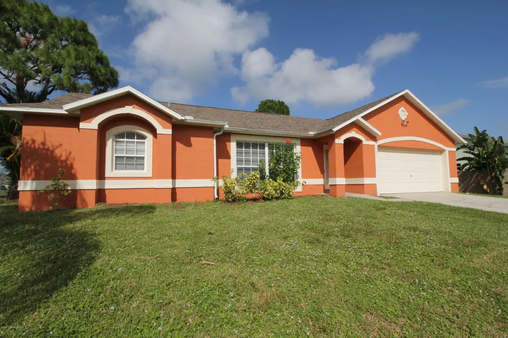 737 Kempten Street NW Palm Bay FL 32907