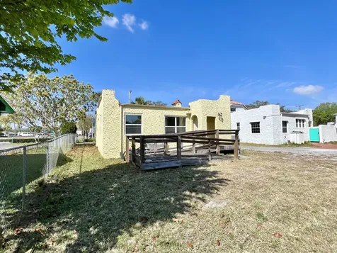 1007 S Washington Avenue Titusville FL 32780
